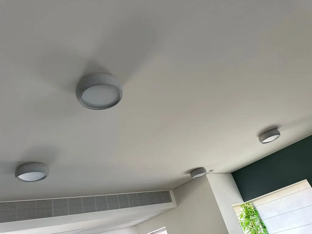 התקנת גופי תאורה בבית פרטי - פרויקט של היום! התקנת גופי תאורה צמודי תקרה