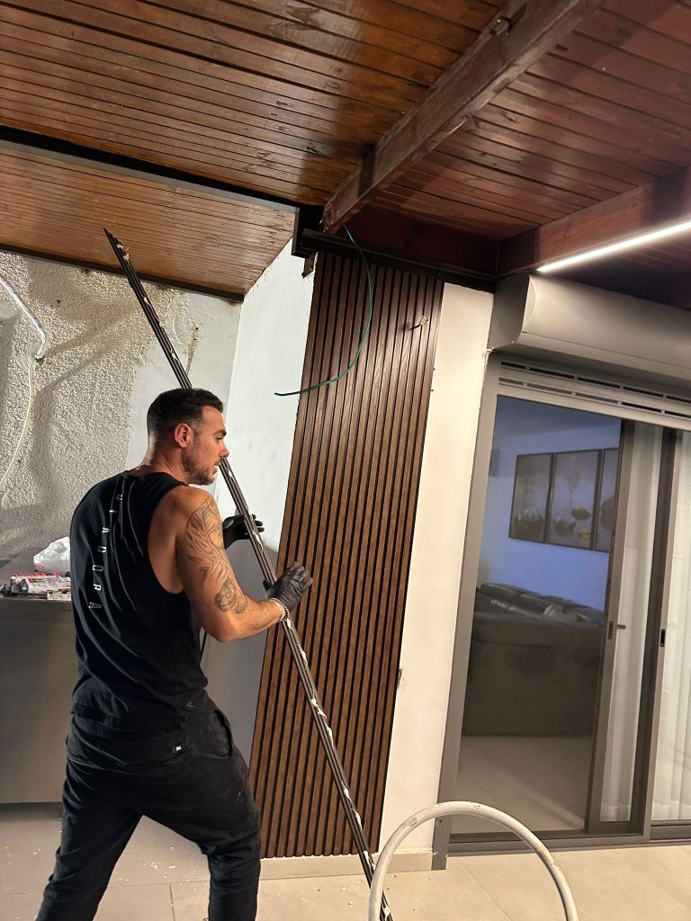 פרויקט חדש של FixItAll: התקנת חיפוי פולימרי יוקרתי למטבחון חוץ בבית שמש! 🎉 img 20251019 wa0061